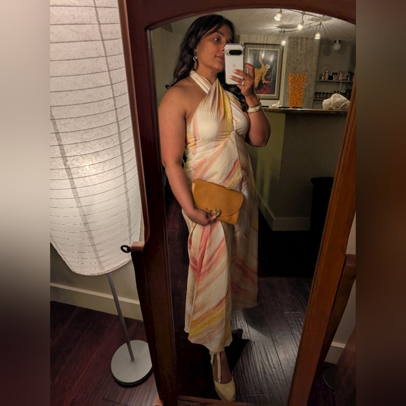 Meet your Posher, Aish - Picture 1 of 1